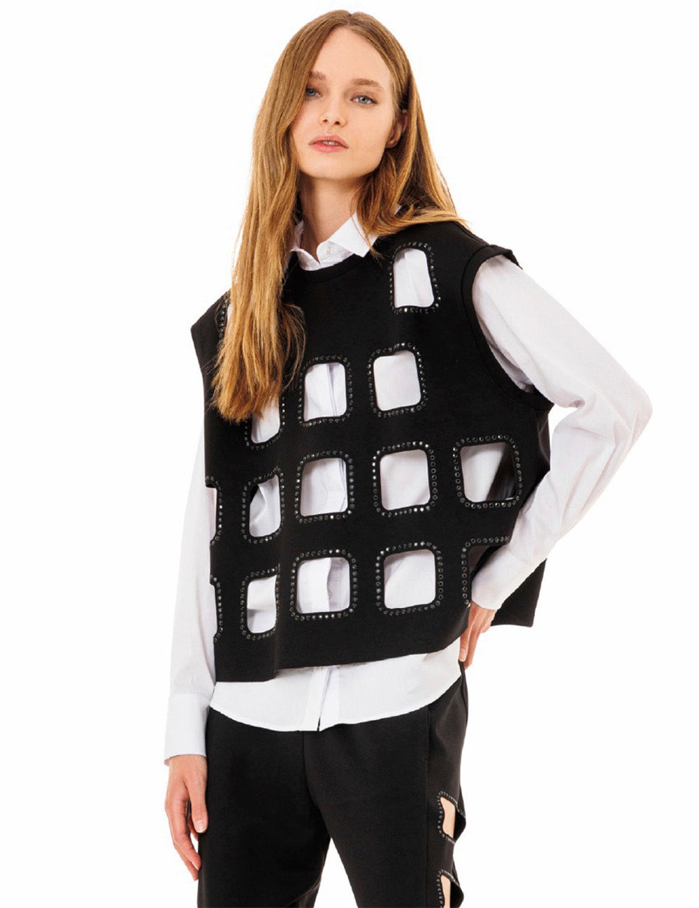 Camisa com colete perfurado