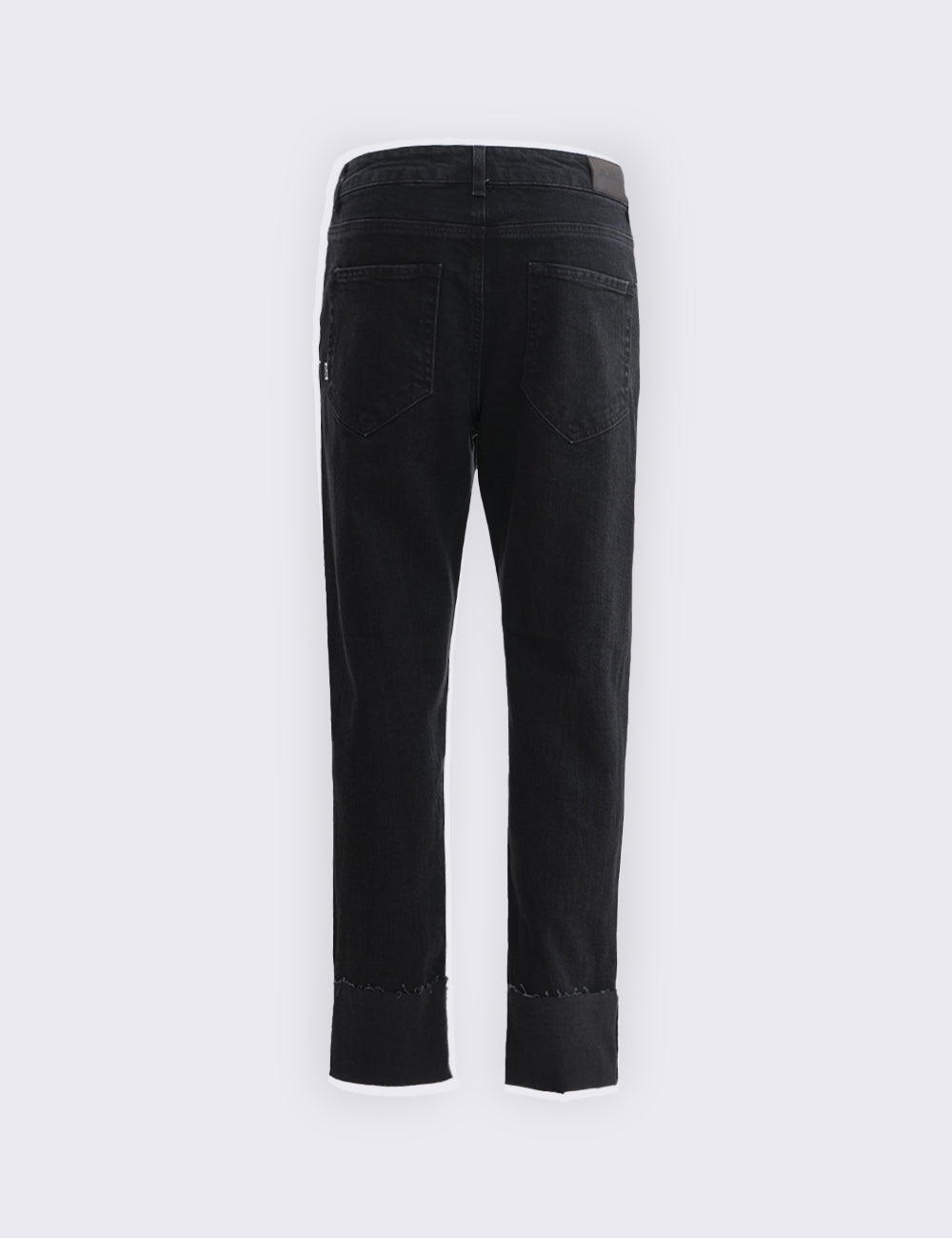 Calças de jeans sólidos com aspecto no fundo