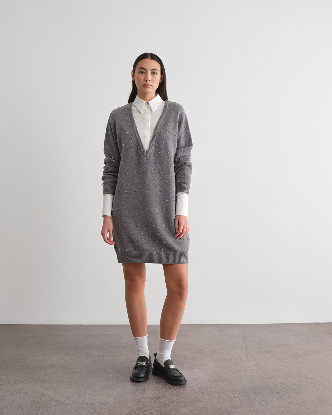 Sweater com decote redondo e strass (cópia)